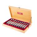 Coffret bois dés/coudre laiton nickelés x 100 - 70