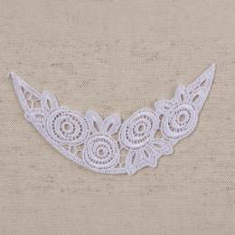 Appliqu&eacute; &agrave; coudre en guipure blanc cass&eacute; x 6 pi&egrave;ces - 399