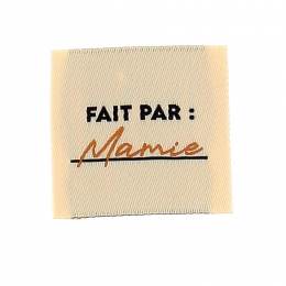 &Eacute;tiquette &agrave; coudre "fait par mamie" - vrac - 70
