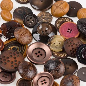 Lot boutons marron - 399