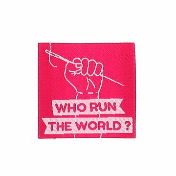 Etiquettes &agrave; coudre "who run the world" x4 - 70